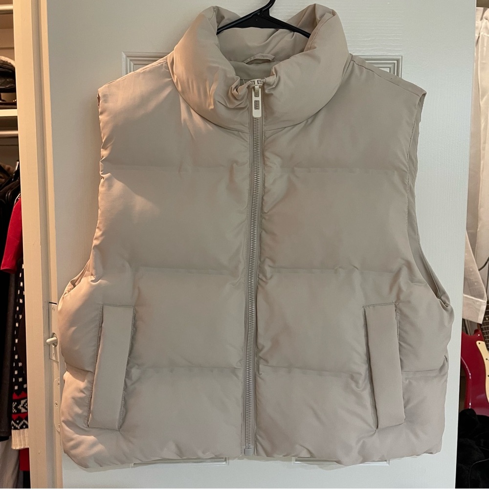 Zara Puffer Vest - Cream Size L